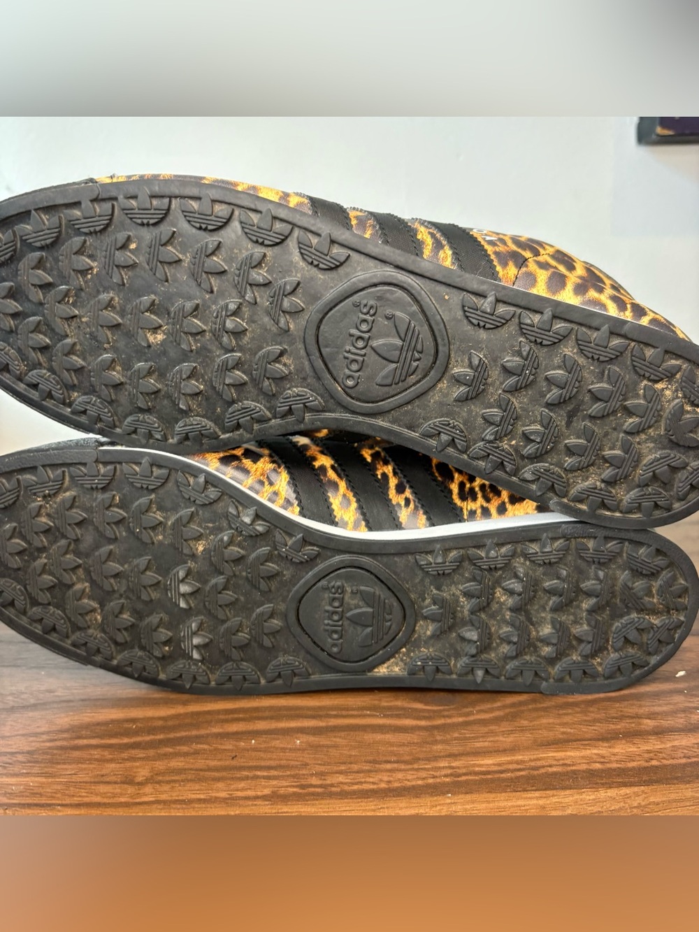 Adidas Samoa Leopard Cheetah Print Sneakers Women's Size 9 C75459 Black Brown - Picture 8 of 9